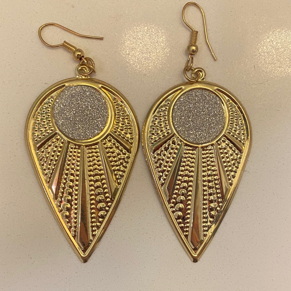 Gold/Silver Teardrop Earrings - free with bundle
